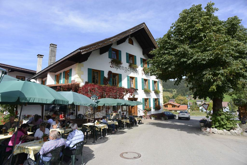 Alpengasthof Zur Post Schattwald Exterior photo