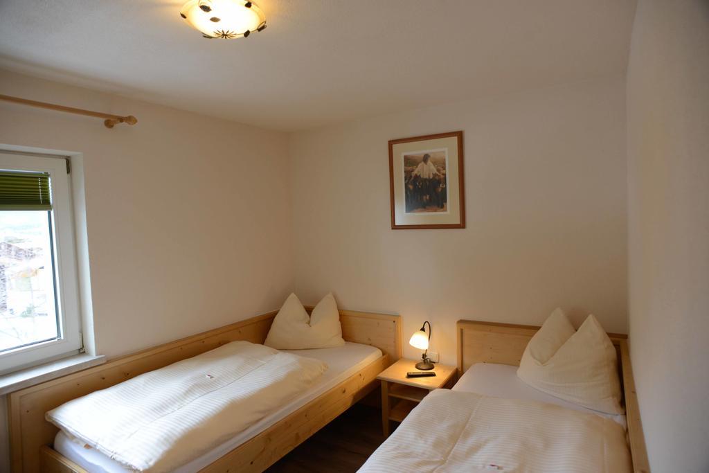 Alpengasthof Zur Post Schattwald Room photo